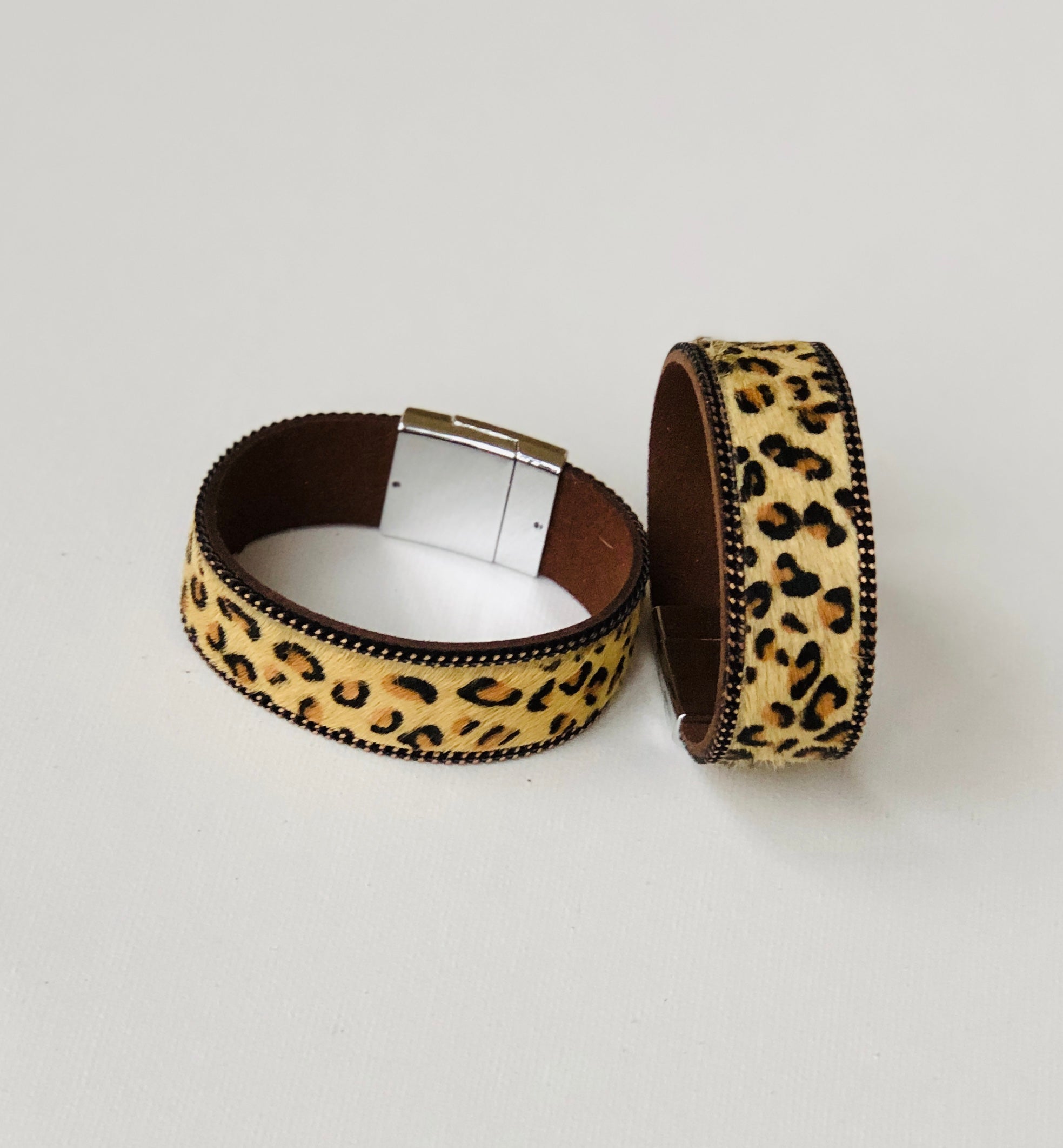 Bracelet Leather Leopard Print w/ Monogram Light Brown